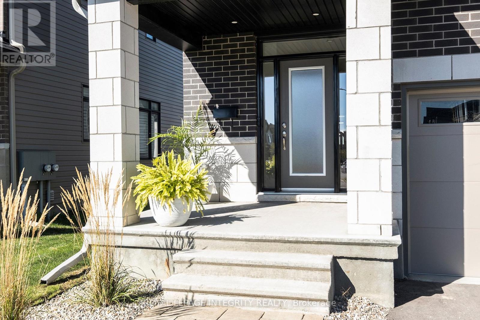 860 Solarium Avenue Property Photo 4