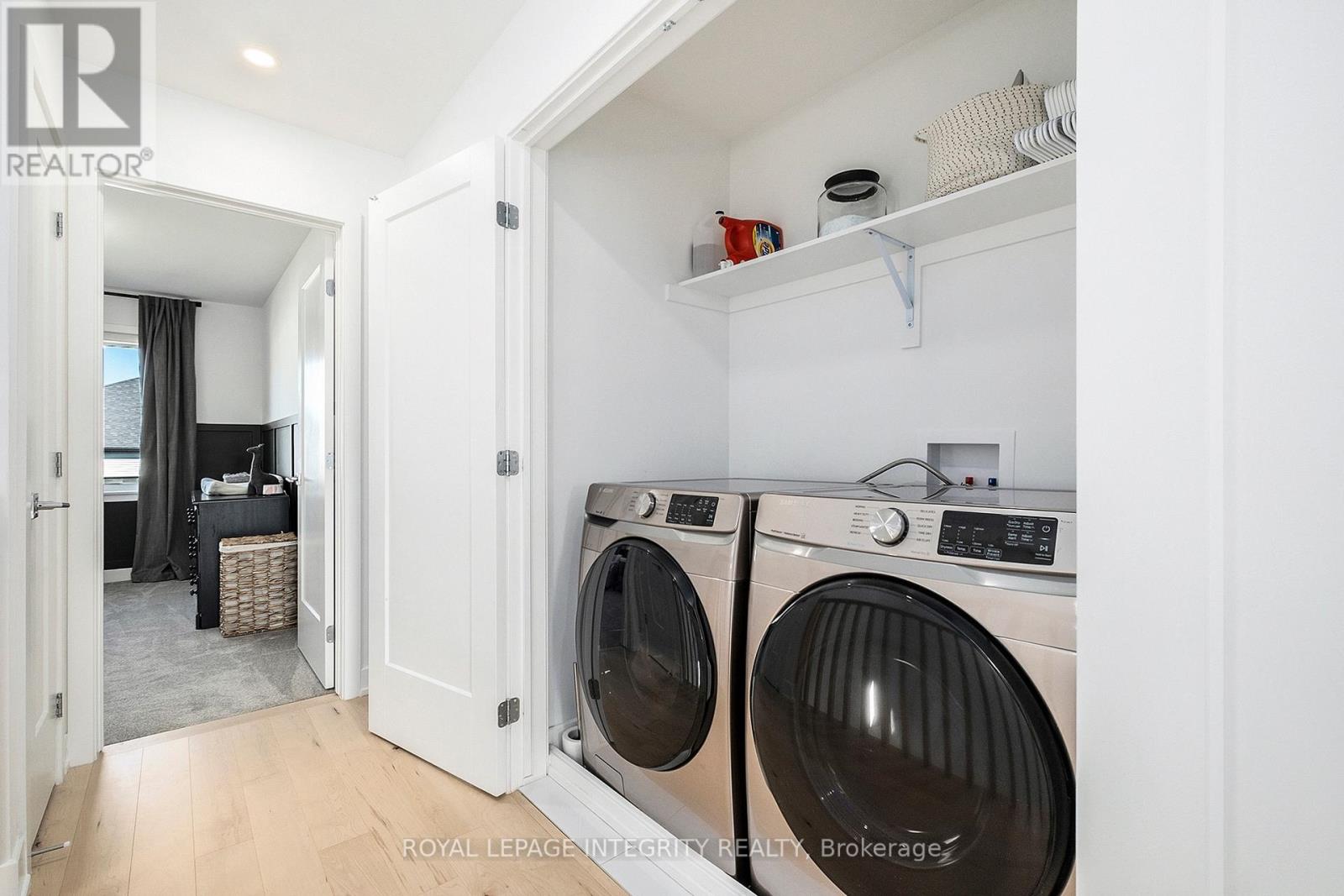 860 Solarium Avenue Property Photo 18