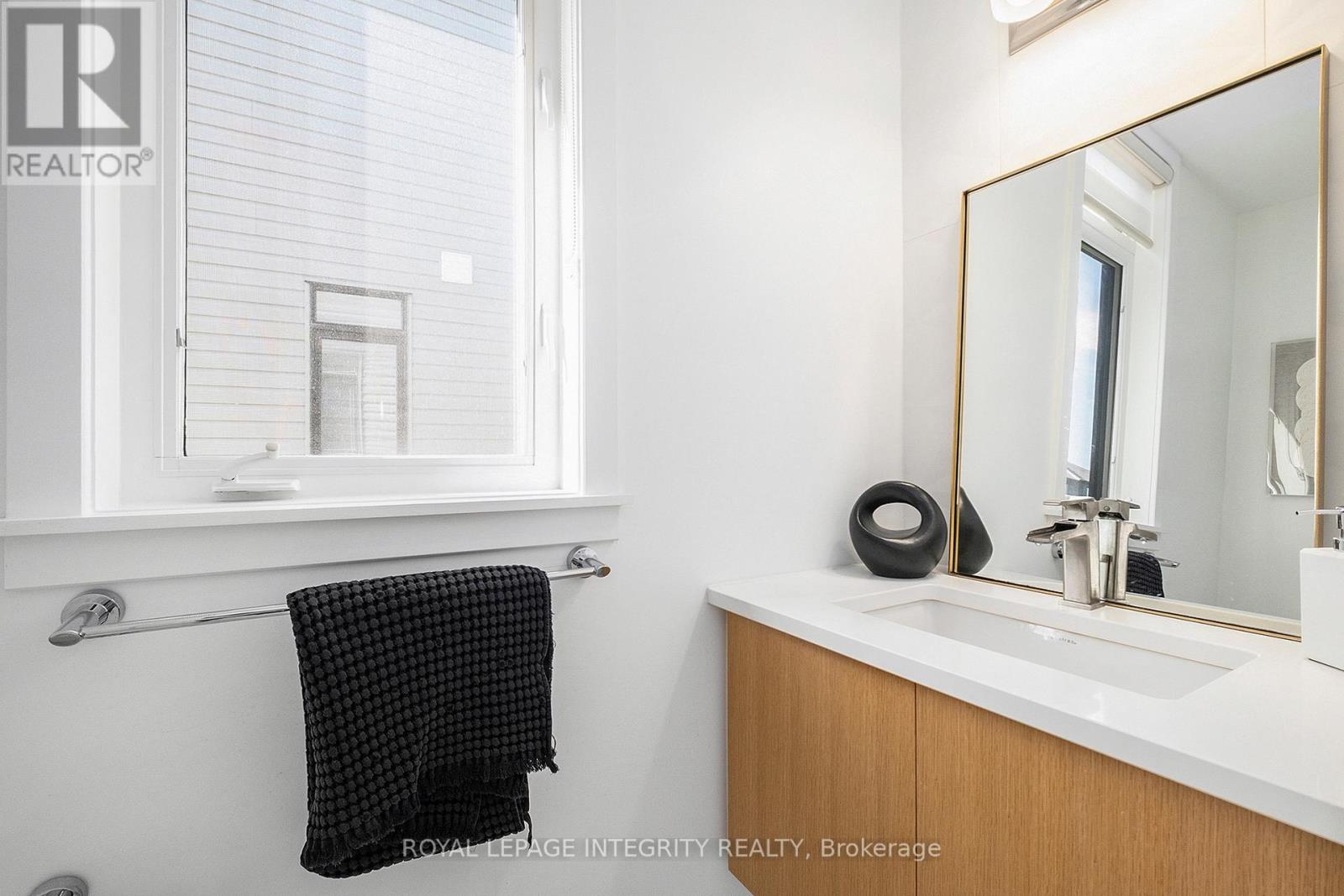 860 Solarium Avenue Property Photo 19