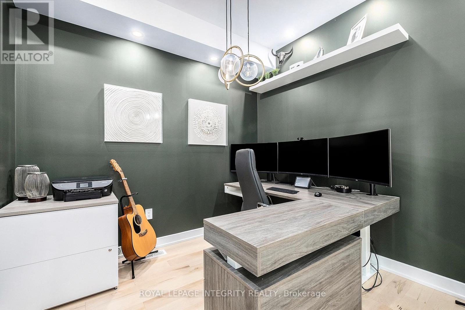 860 Solarium Avenue Property Photo 31