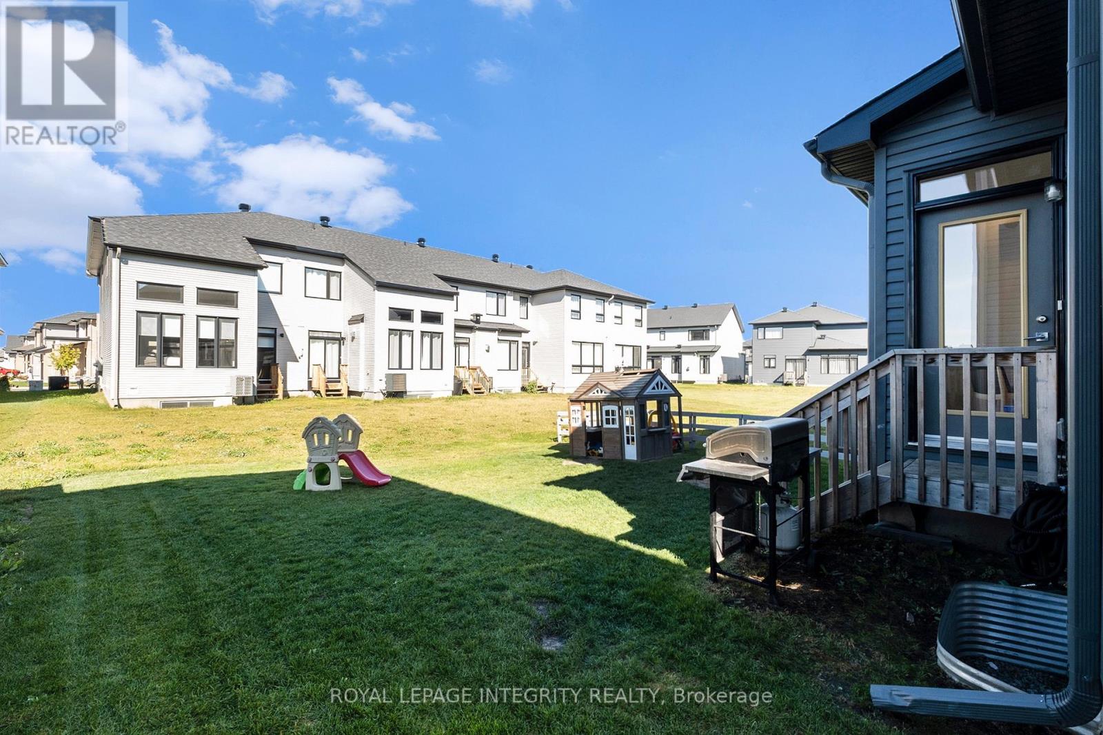 860 Solarium Avenue Property Photo 35