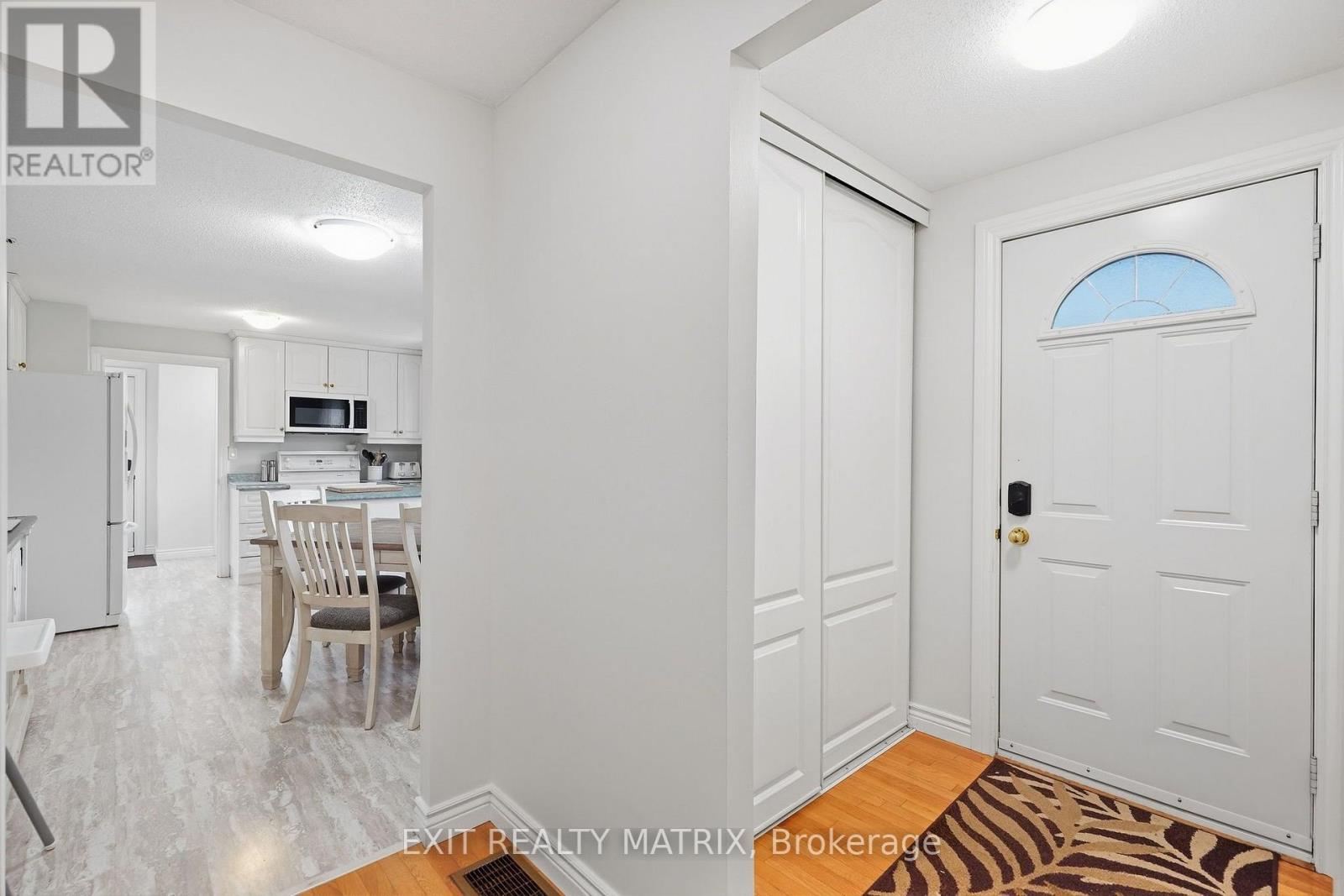 499 Gilles Street Property Photo 4