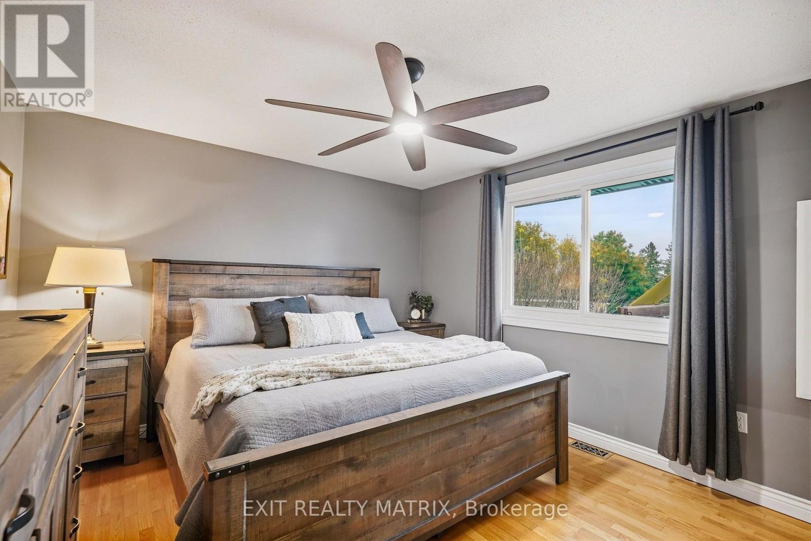 499 Gilles Street Property Photo 14
