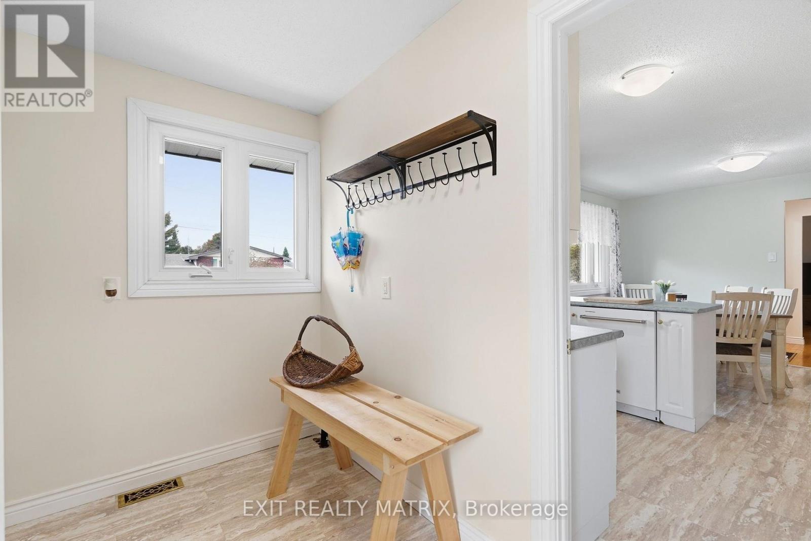 499 Gilles Street Property Photo 18