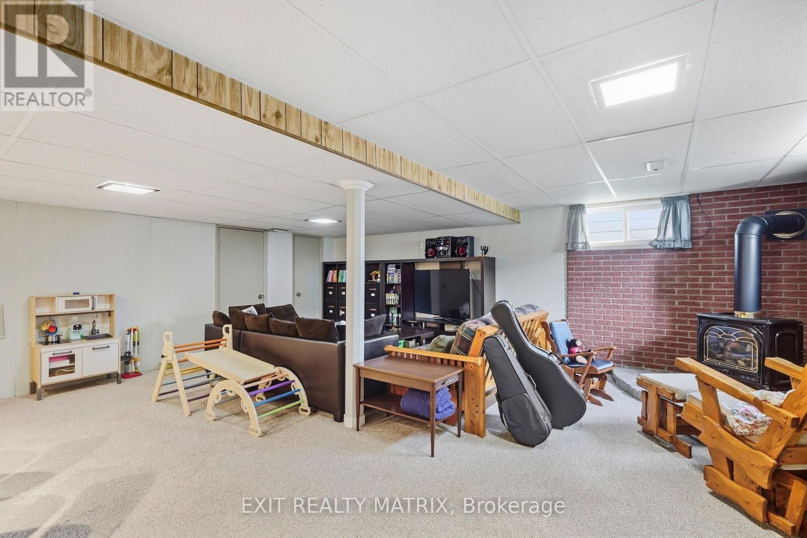 499 Gilles Street Property Photo 21