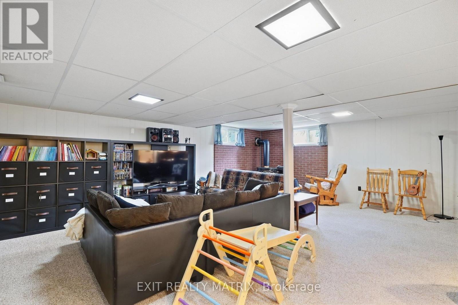 499 Gilles Street Property Photo 22
