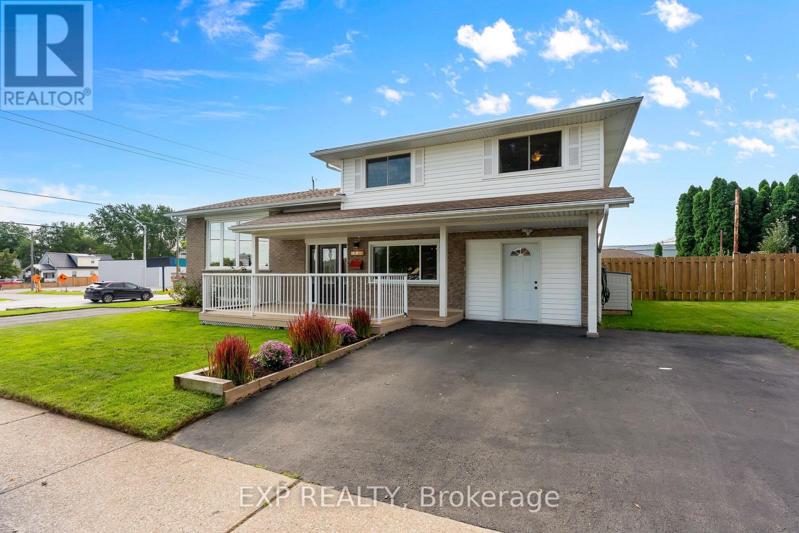6246 Glengate Street Property Photo 2