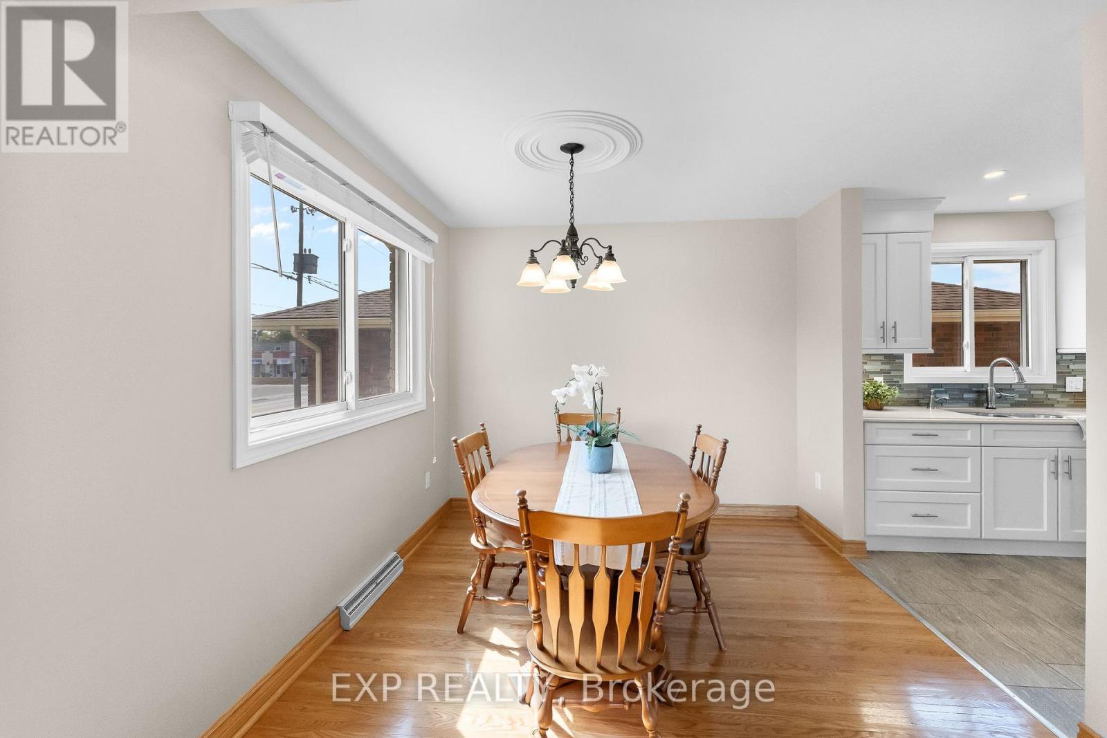 6246 Glengate Street Property Photo 8