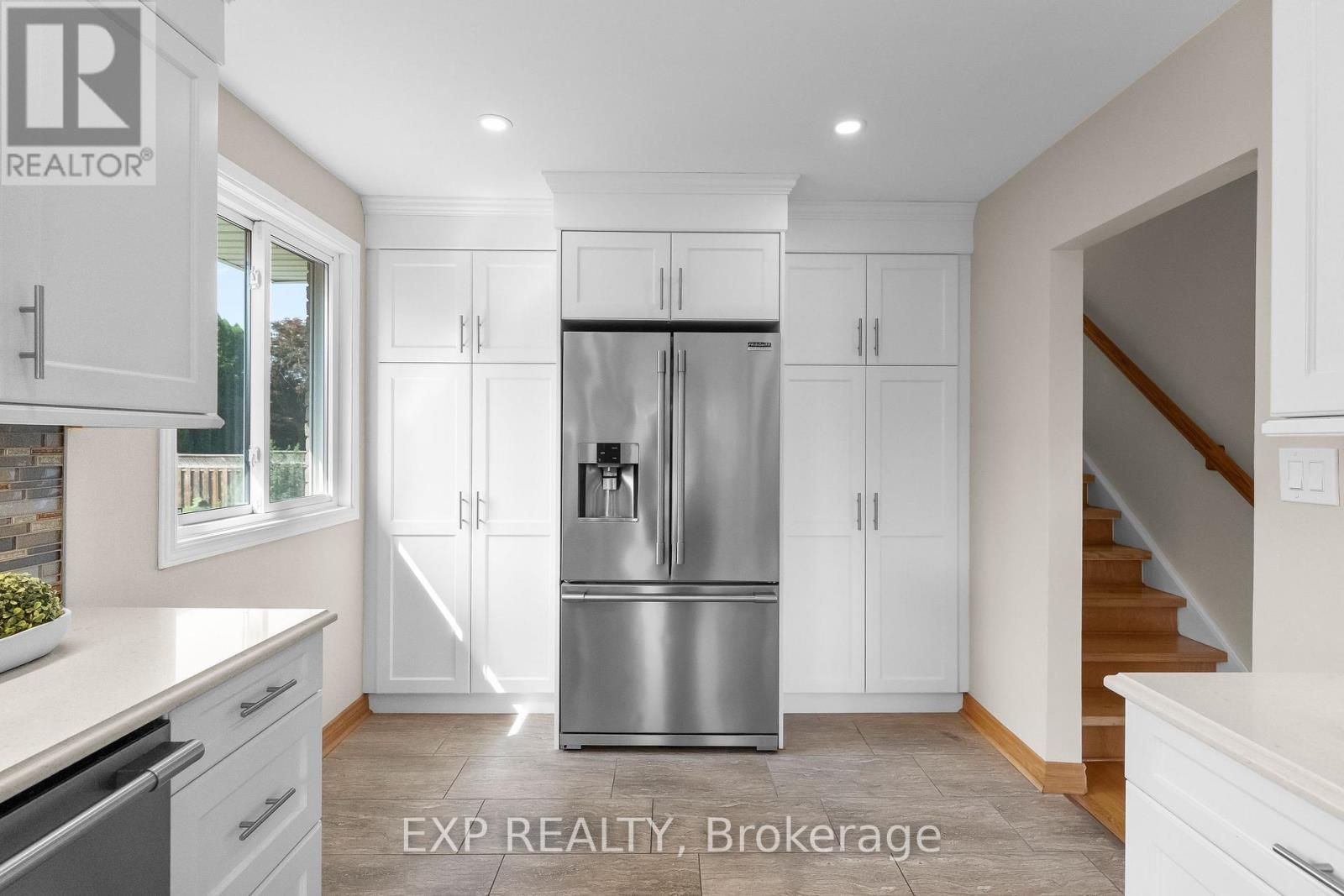 6246 Glengate Street Property Photo 12