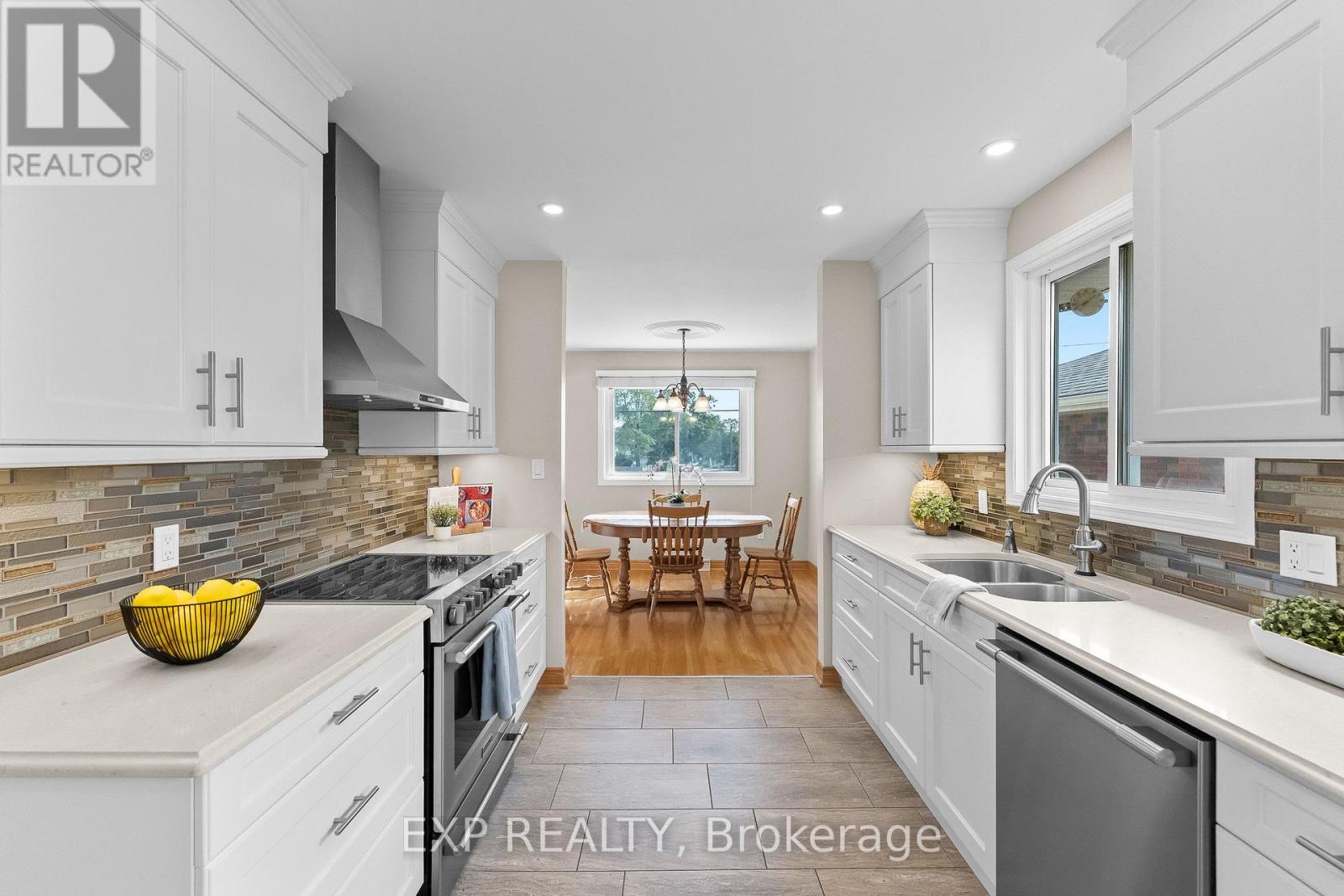 6246 Glengate Street Property Photo 14
