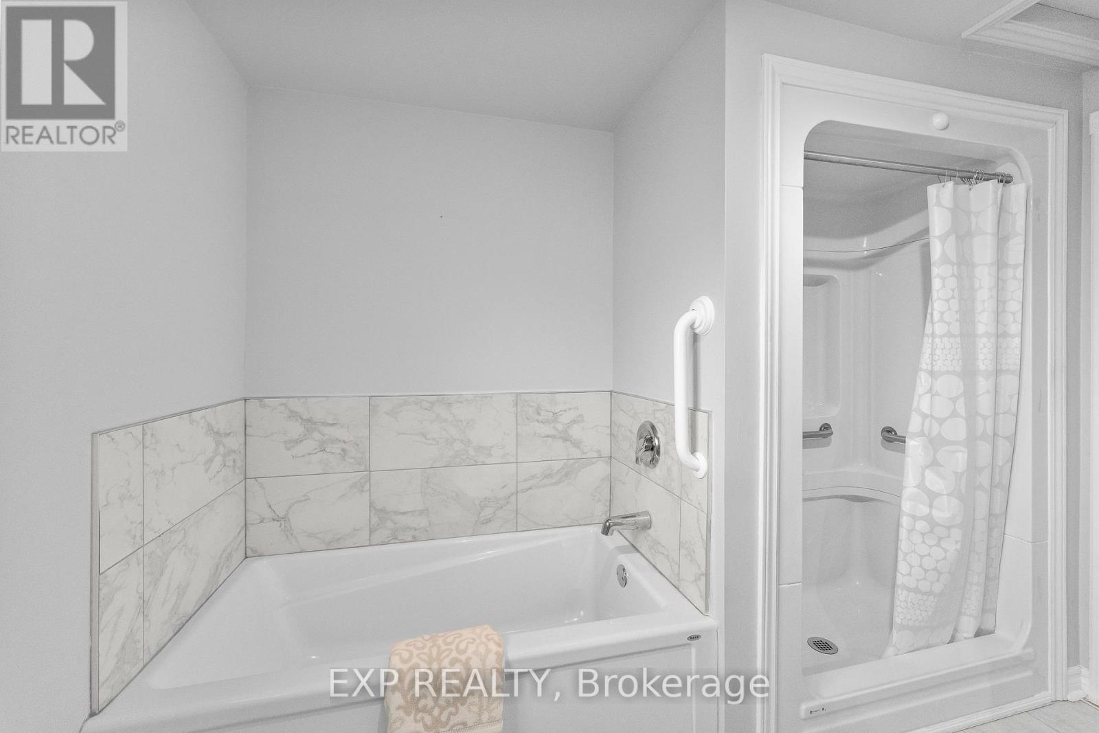 6246 Glengate Street Property Photo 18