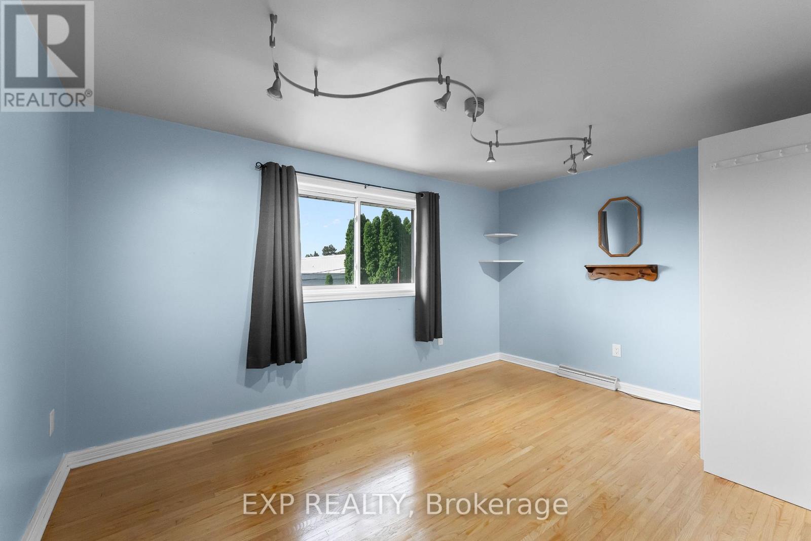 6246 Glengate Street Property Photo 19