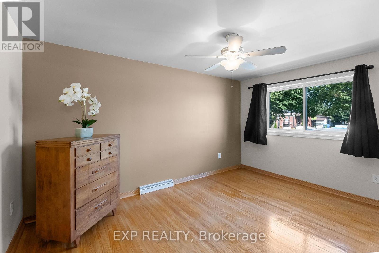 6246 Glengate Street Property Photo 21