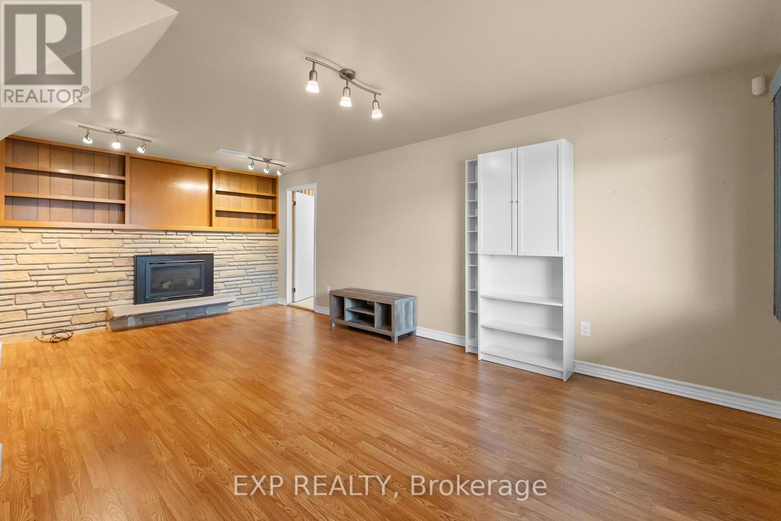 6246 Glengate Street Property Photo 24