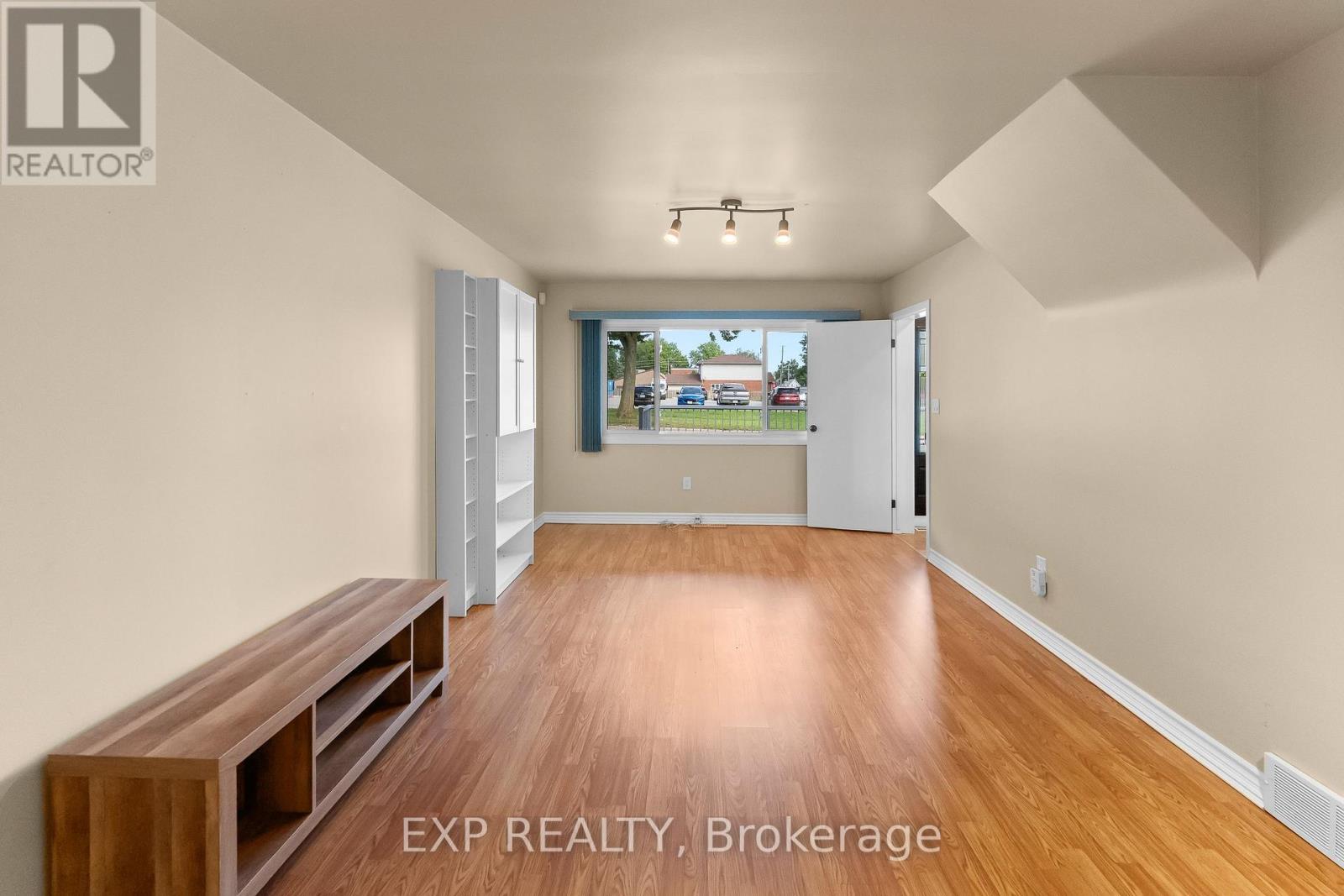 6246 Glengate Street Property Photo 25