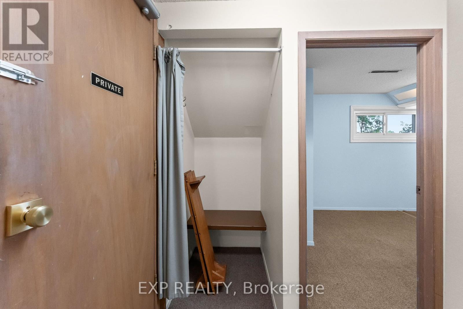 6246 Glengate Street Property Photo 37