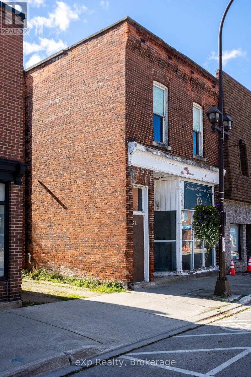 269 8th Street E Property Photo 2