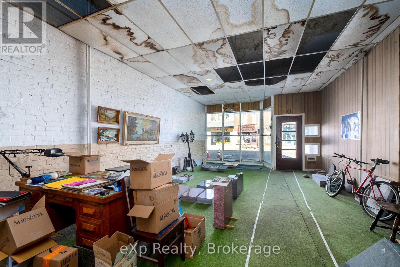 269 8th Street E Property Photo 3