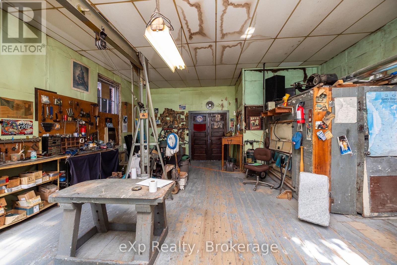 269 8th Street E Property Photo 5