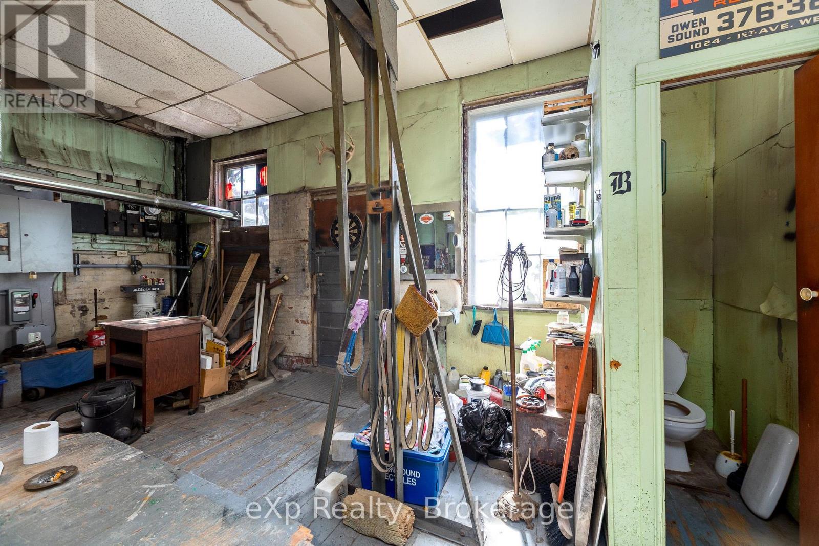 269 8th Street E Property Photo 6