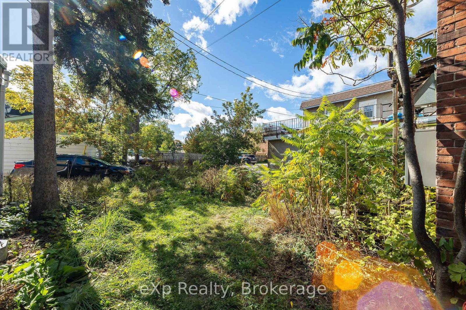 269 8th Street E Property Photo 8