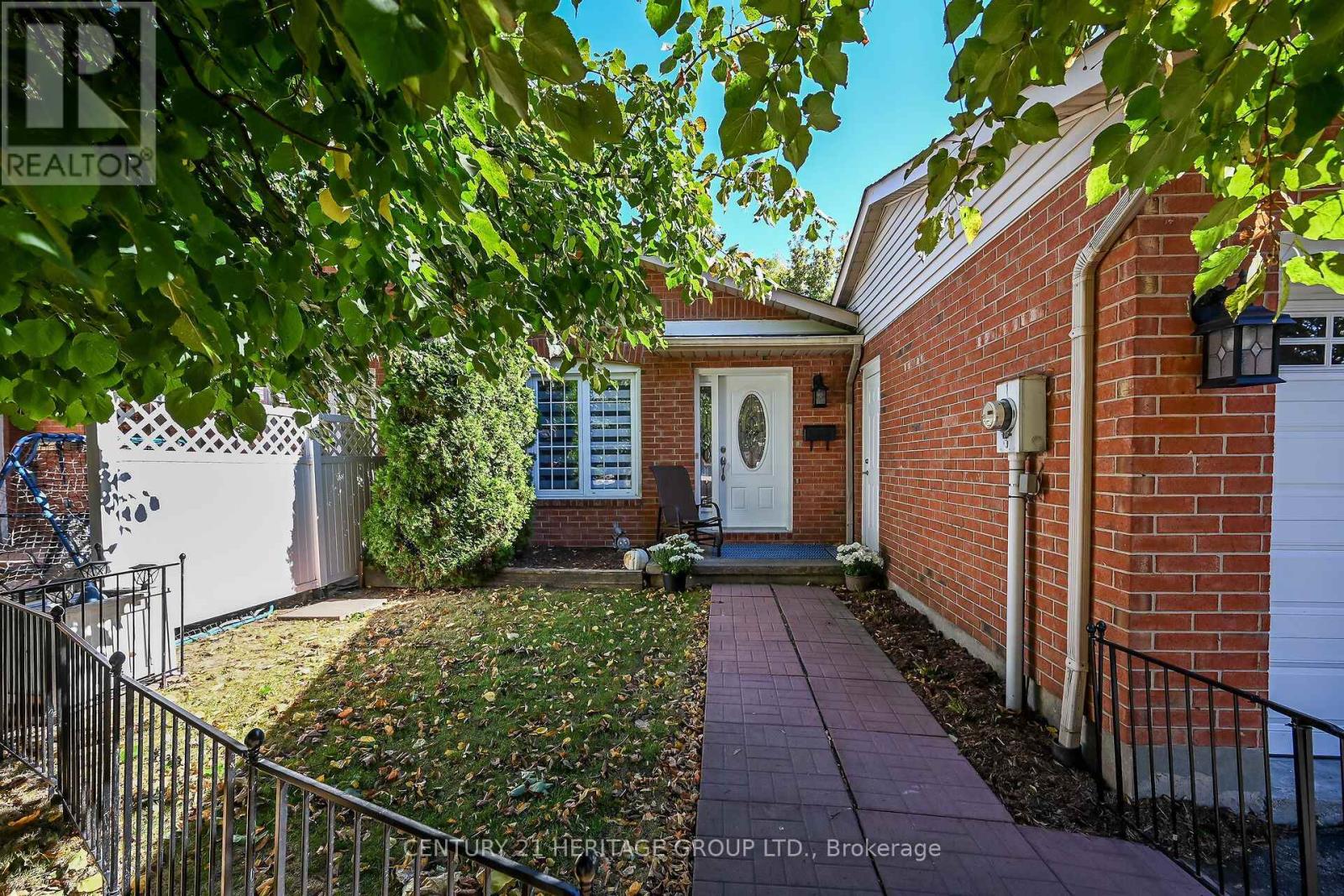 89 Stoney Brook Crescent Property Photo 2