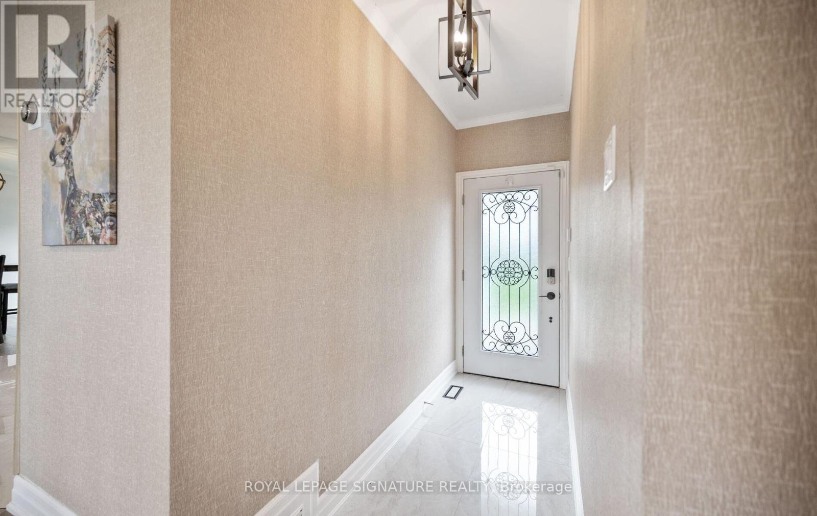 17 Wendakee Drive Property Photo 2