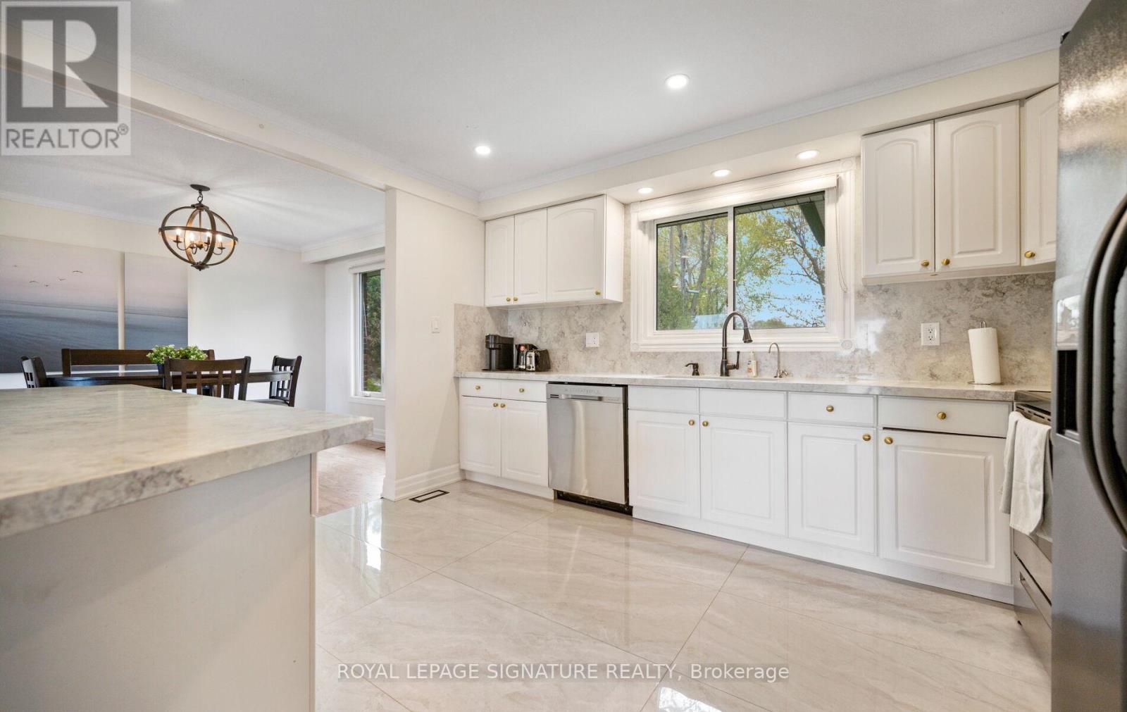 17 Wendakee Drive Property Photo 9