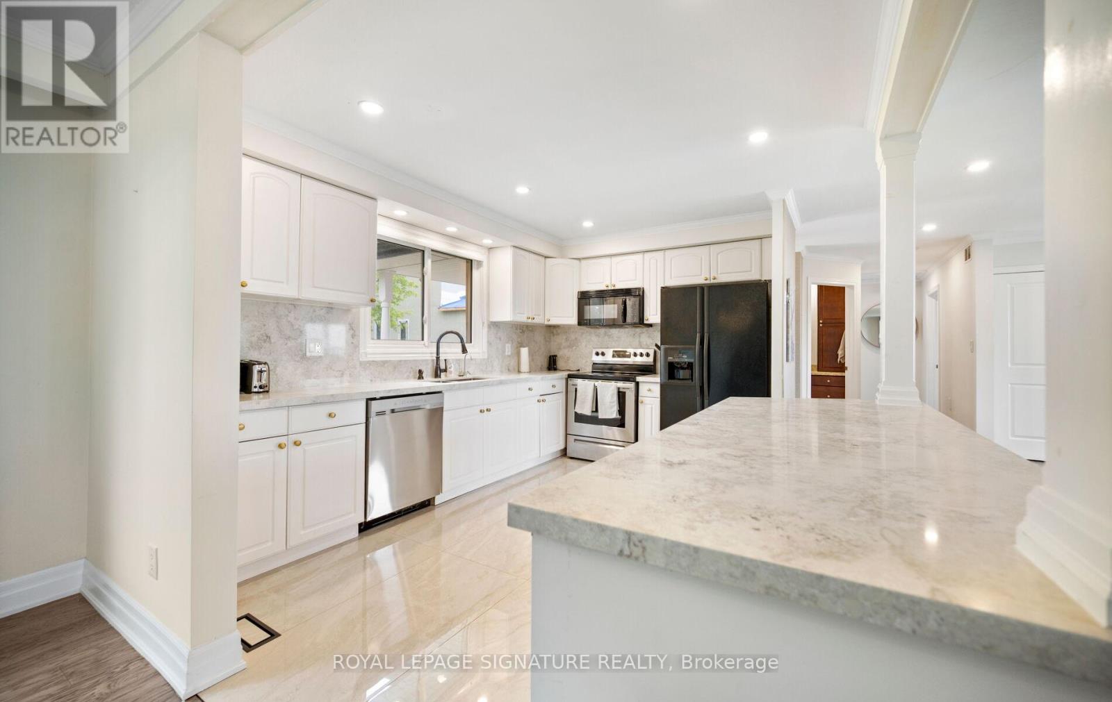 17 Wendakee Drive Property Photo 11