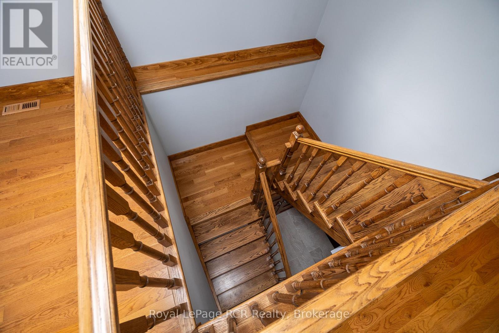 123 Lakeview Road Property Photo 24