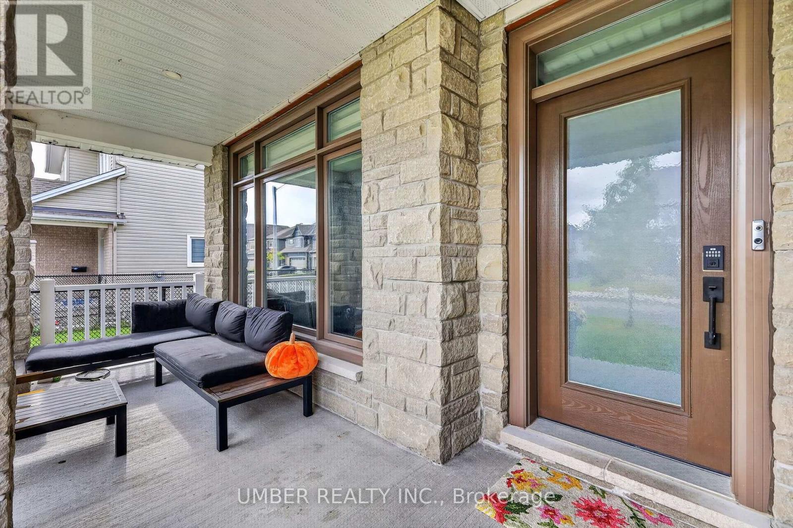 256 Trollius Way Property Photo 3