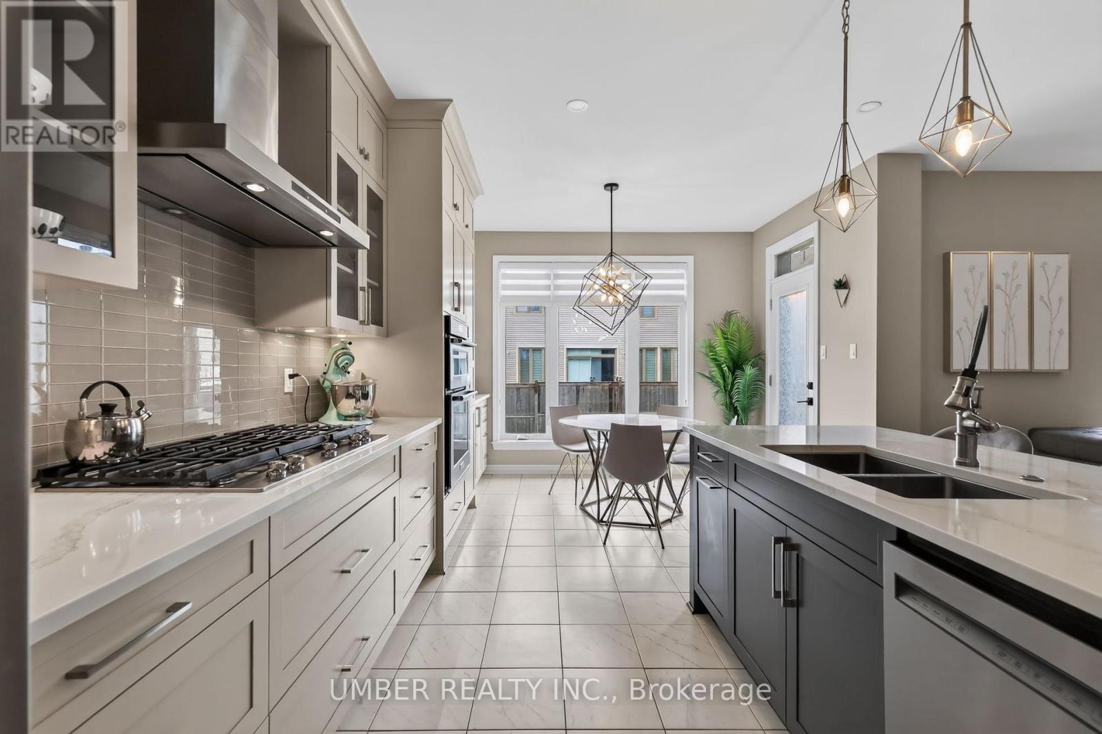256 Trollius Way Property Photo 14