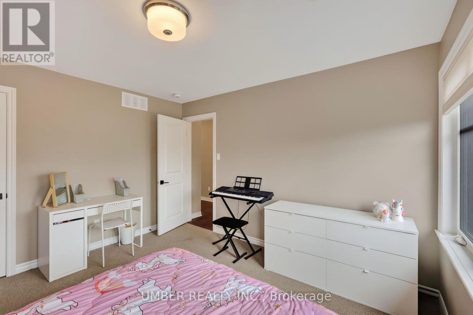 256 Trollius Way Property Photo 33