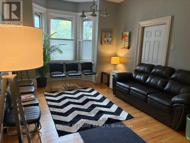 790 Maitland Street Property Photo 11
