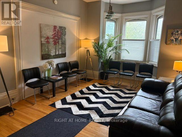 790 Maitland Street Property Photo 12