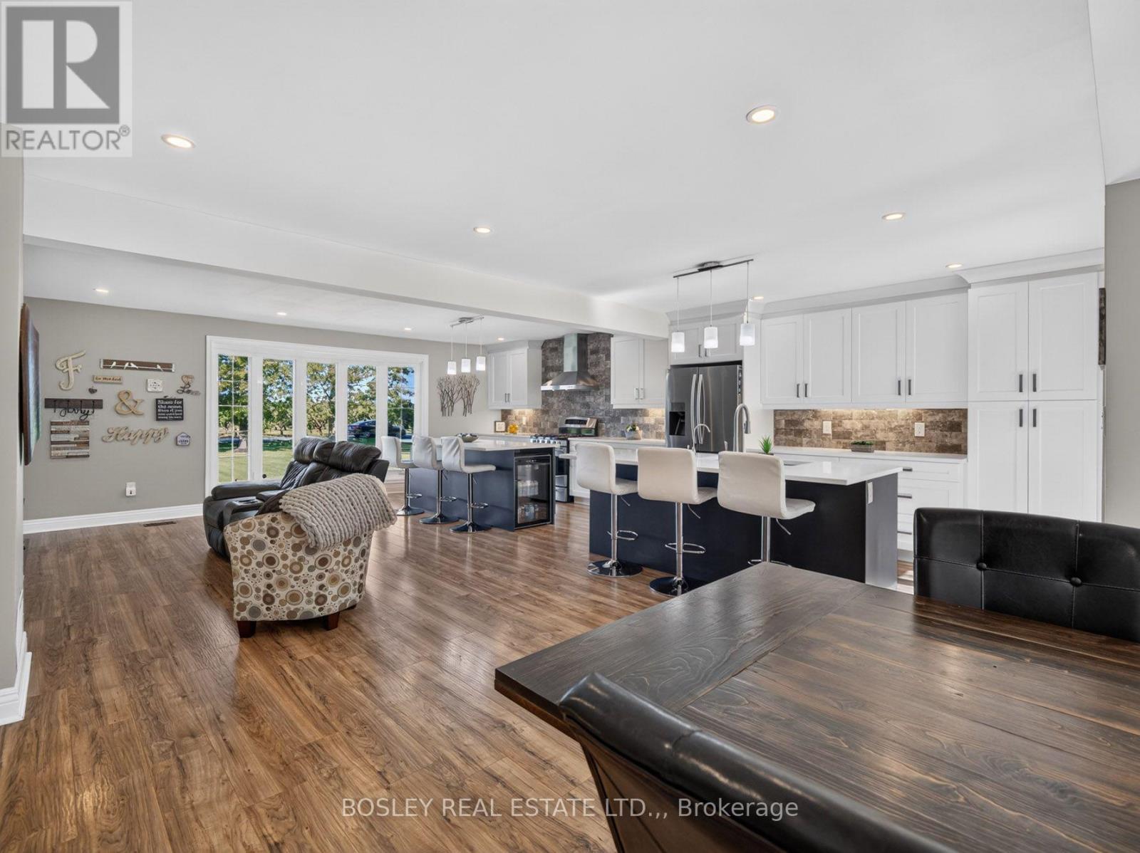 1676 Second Avenue Property Photo 8