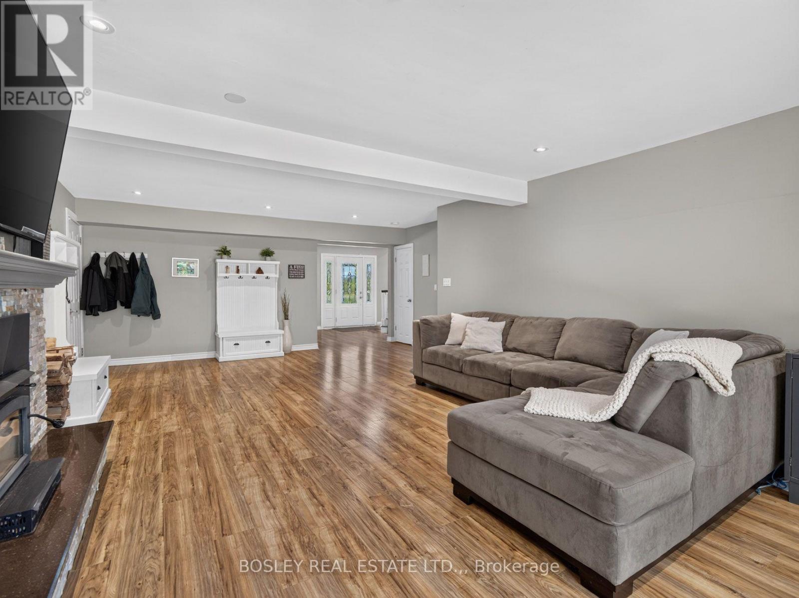 1676 Second Avenue Property Photo 17