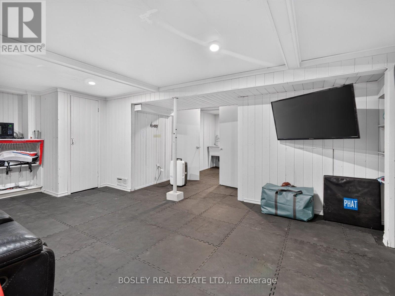 1676 Second Avenue Property Photo 31