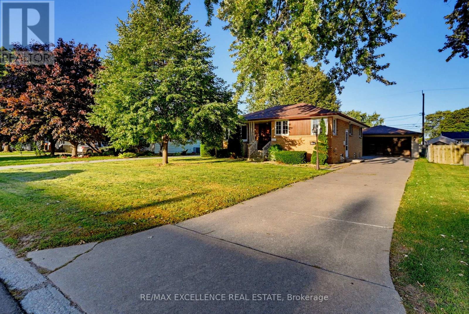 3040 WOODLAWN AVENUE Property Photo 1