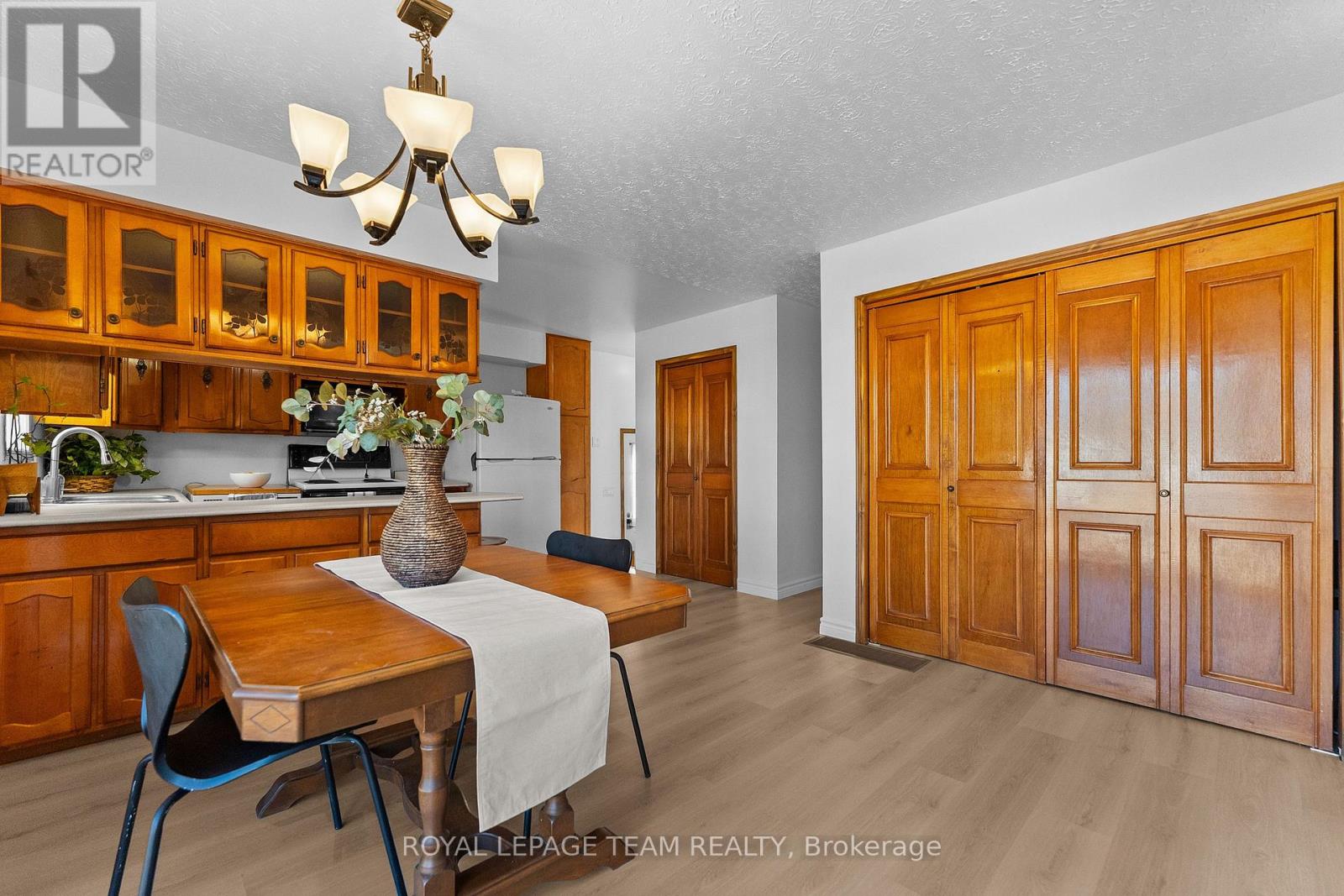 1126 Poirier Street Property Photo 6