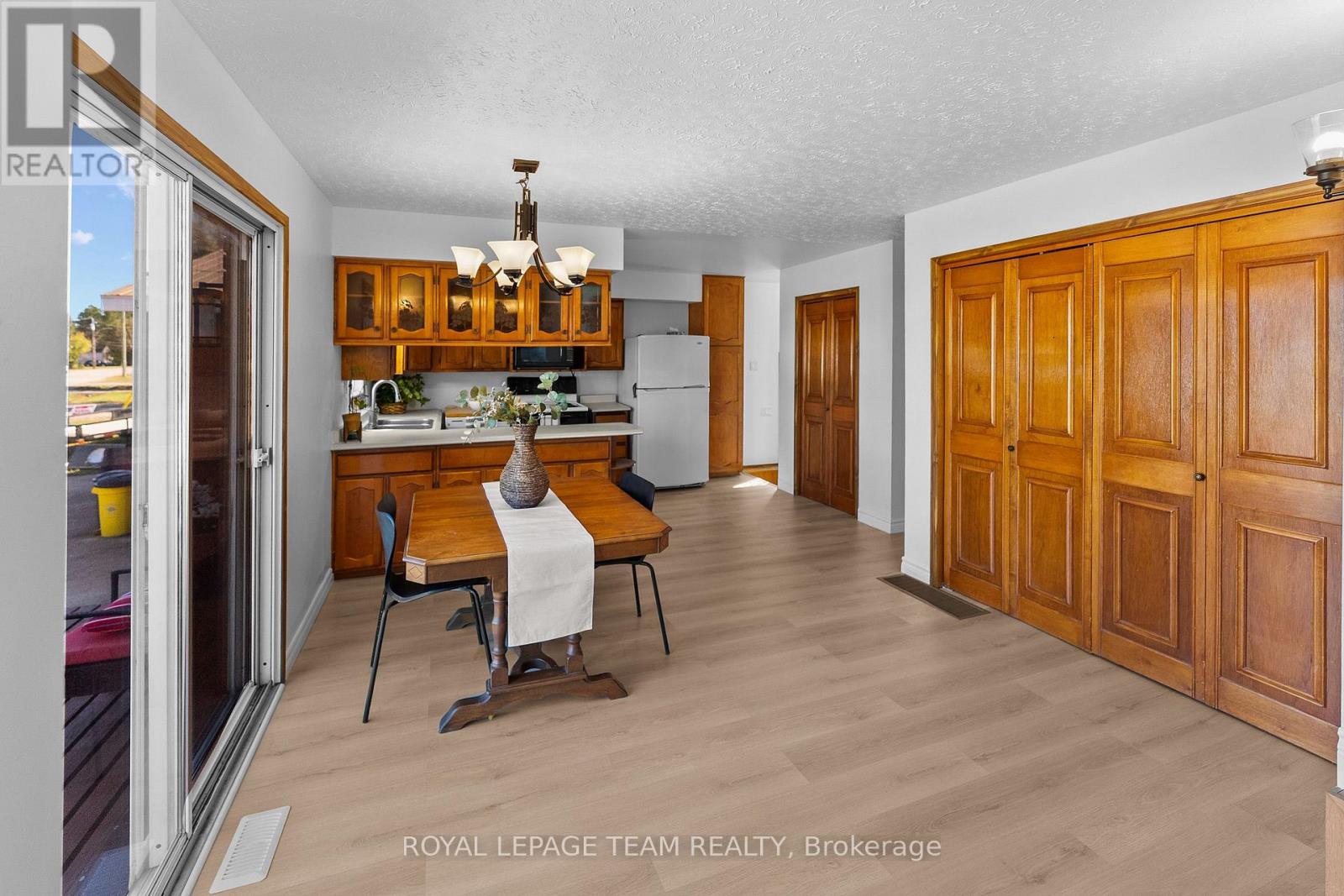 1126 Poirier Street Property Photo 7