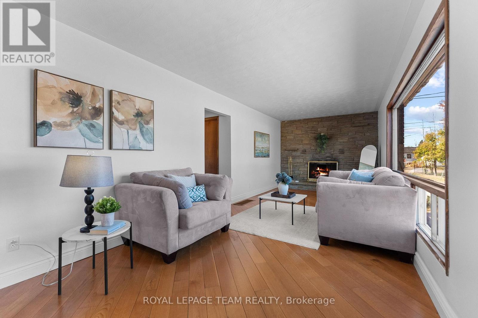 1126 Poirier Street Property Photo 12
