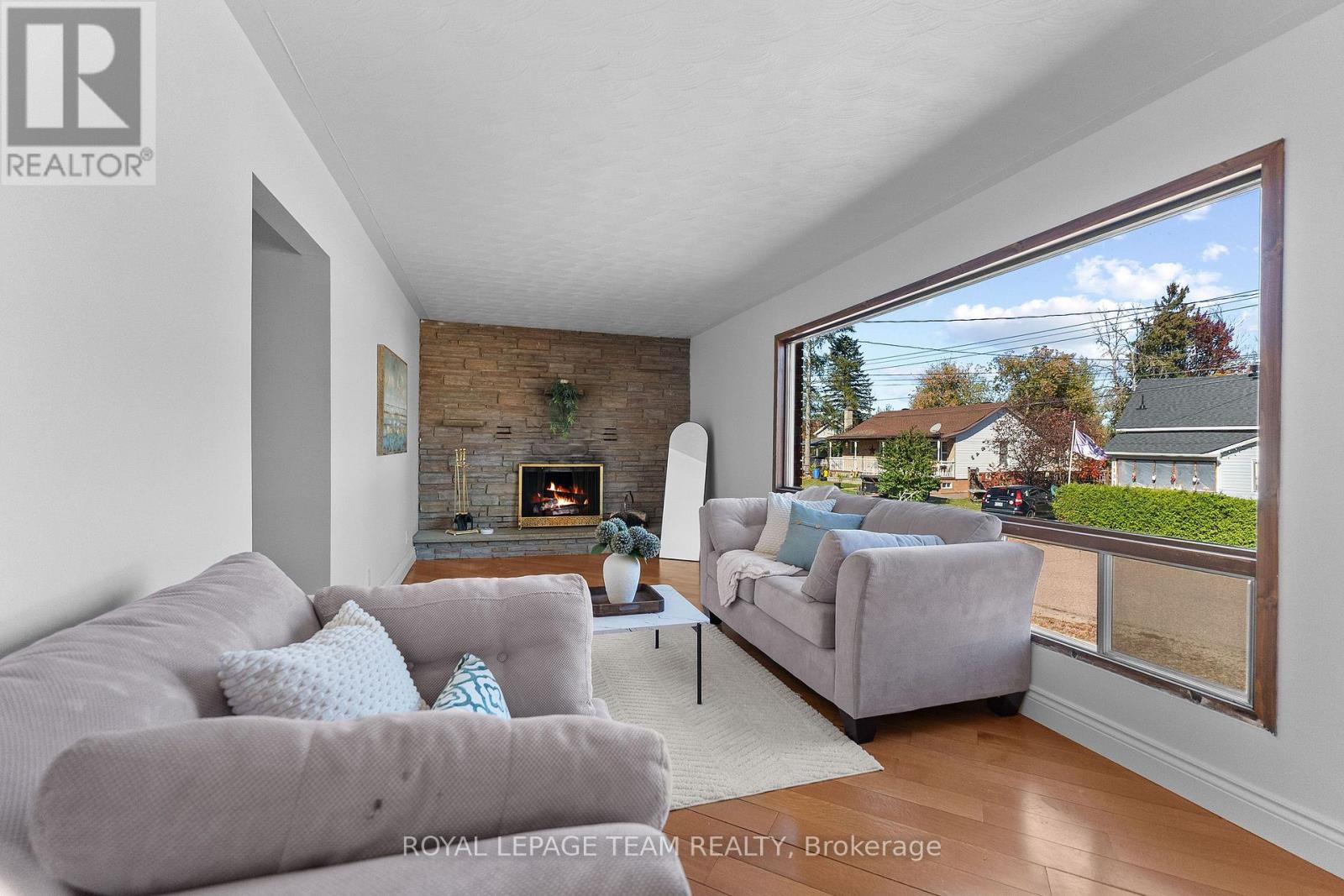 1126 Poirier Street Property Photo 13