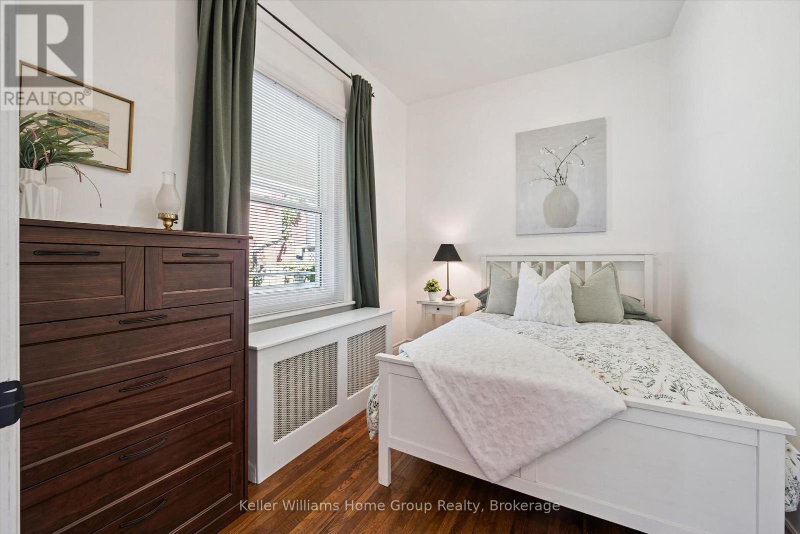 18 Aberdeen Street Property Photo 24