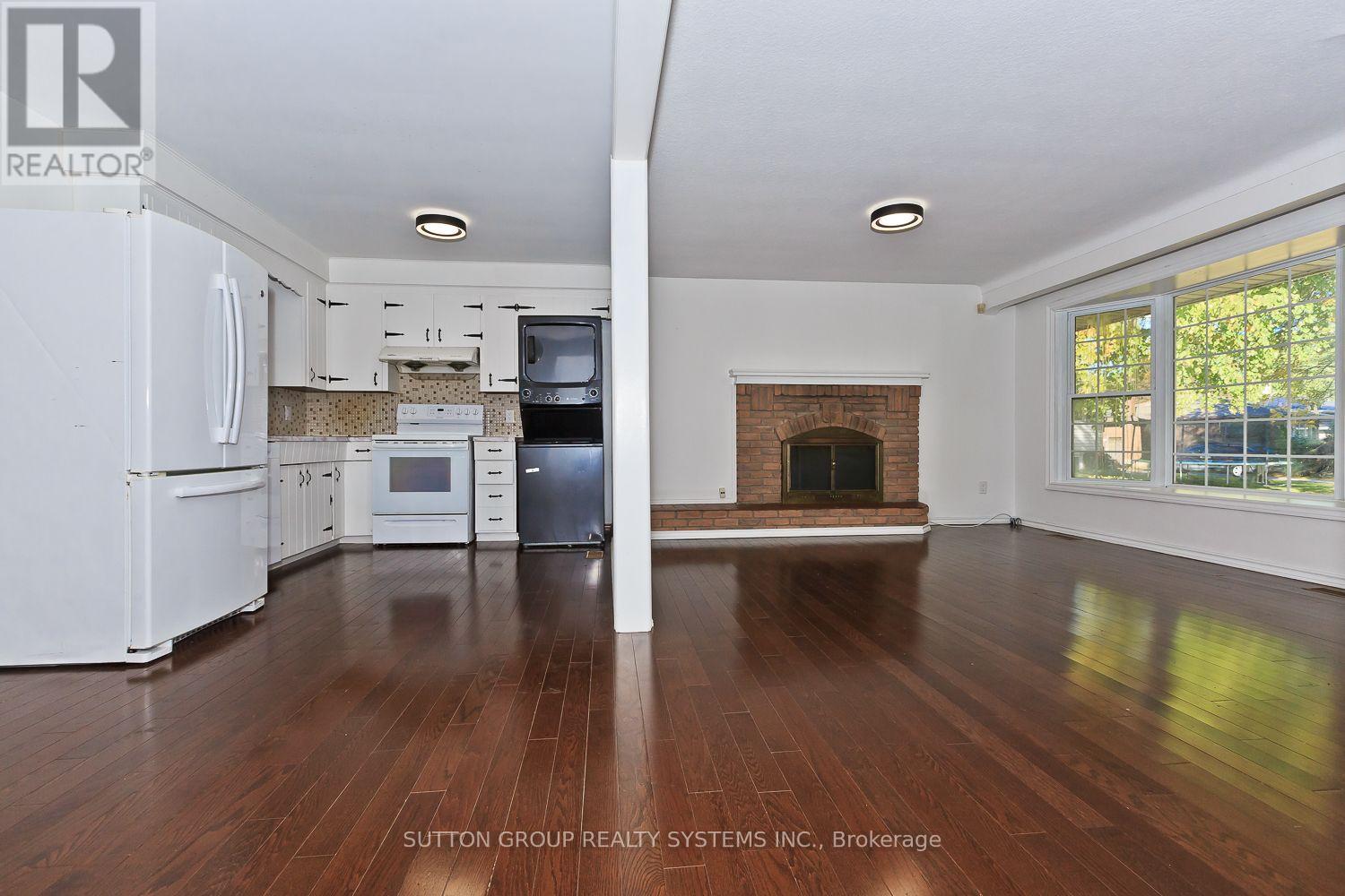 Main - 33 Crescentwood Drive Property Photo 6