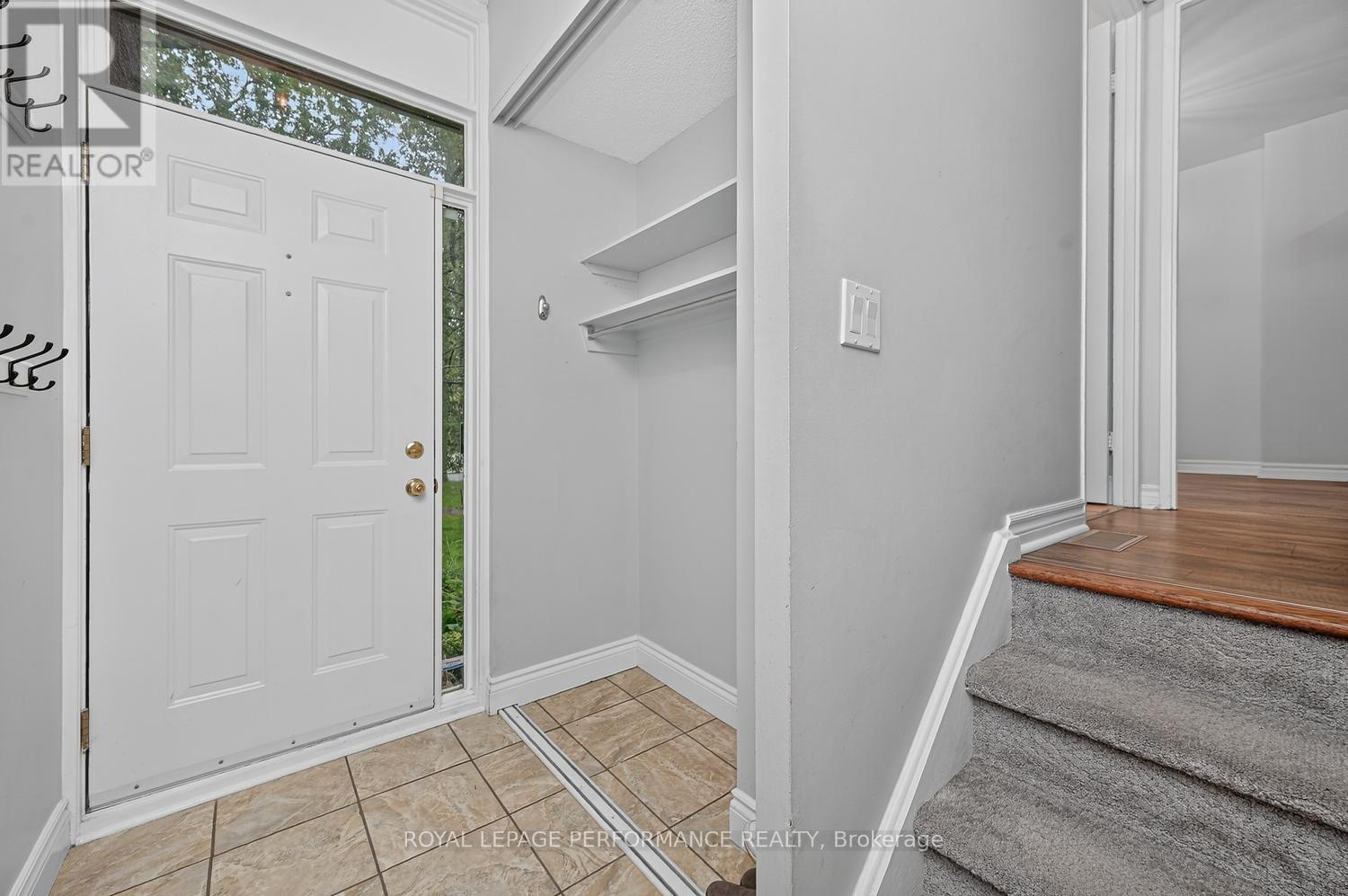 30 Viewpointe Private Property Photo 4