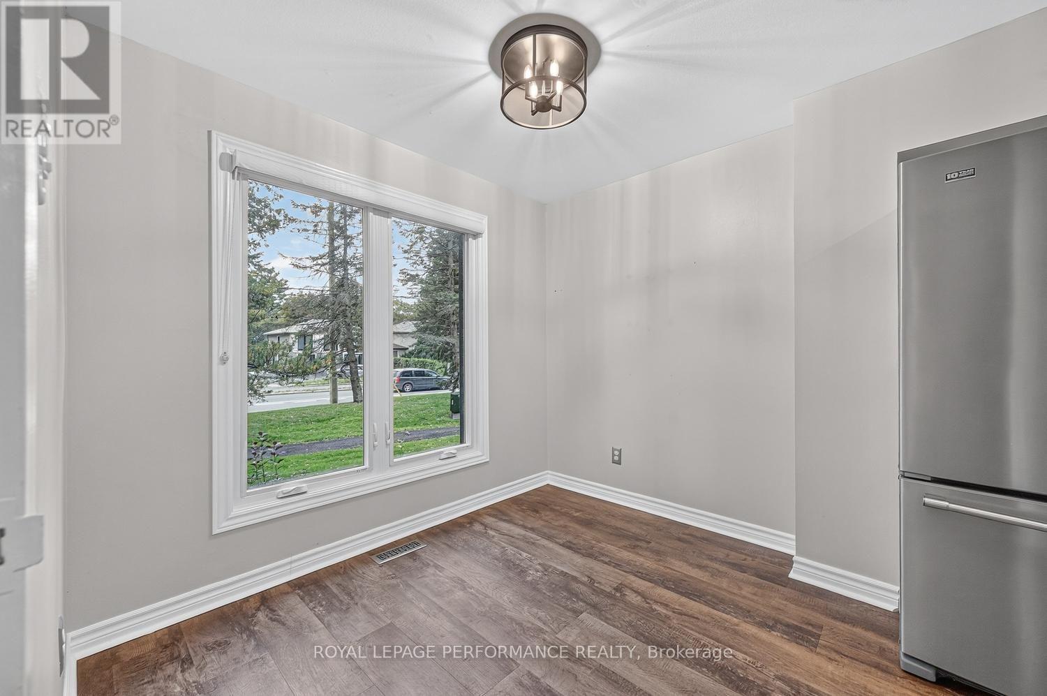 30 Viewpointe Private Property Photo 15
