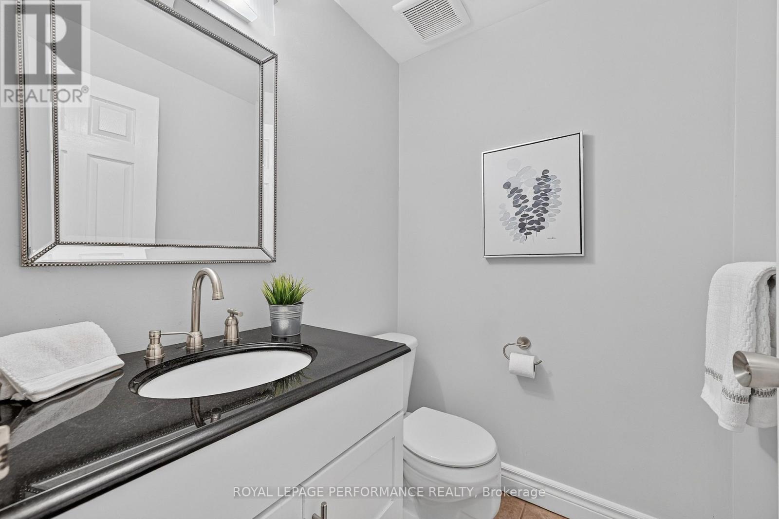 30 Viewpointe Private Property Photo 17
