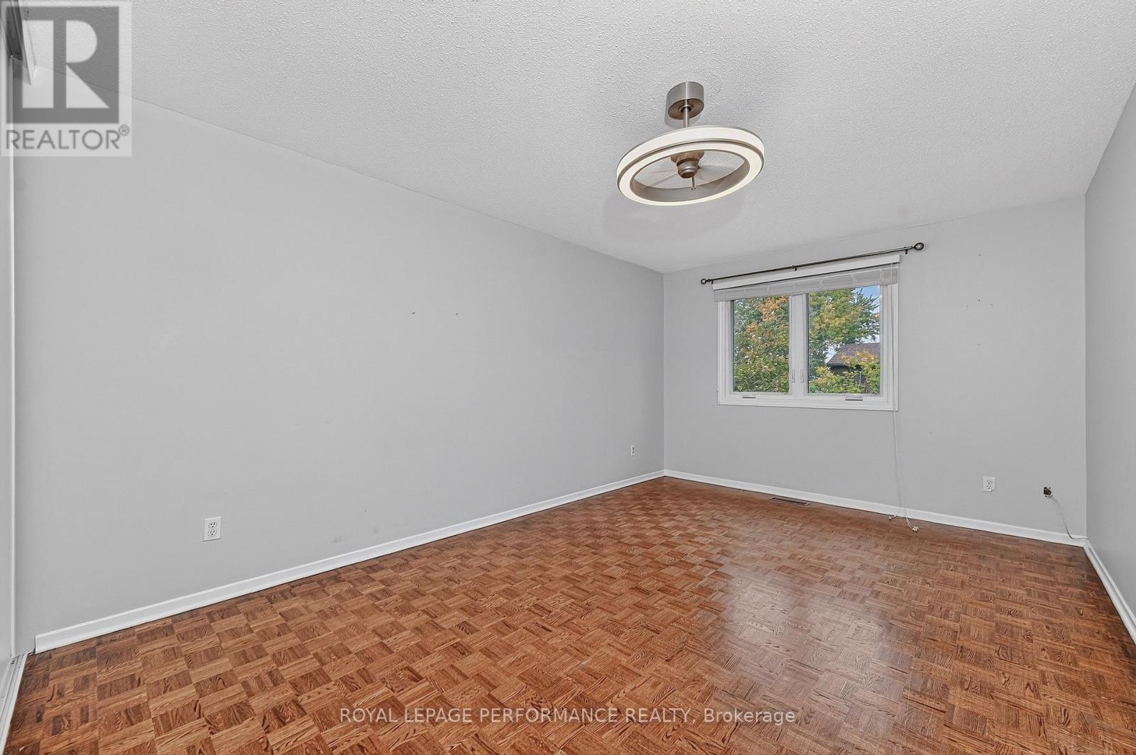 30 Viewpointe Private Property Photo 18