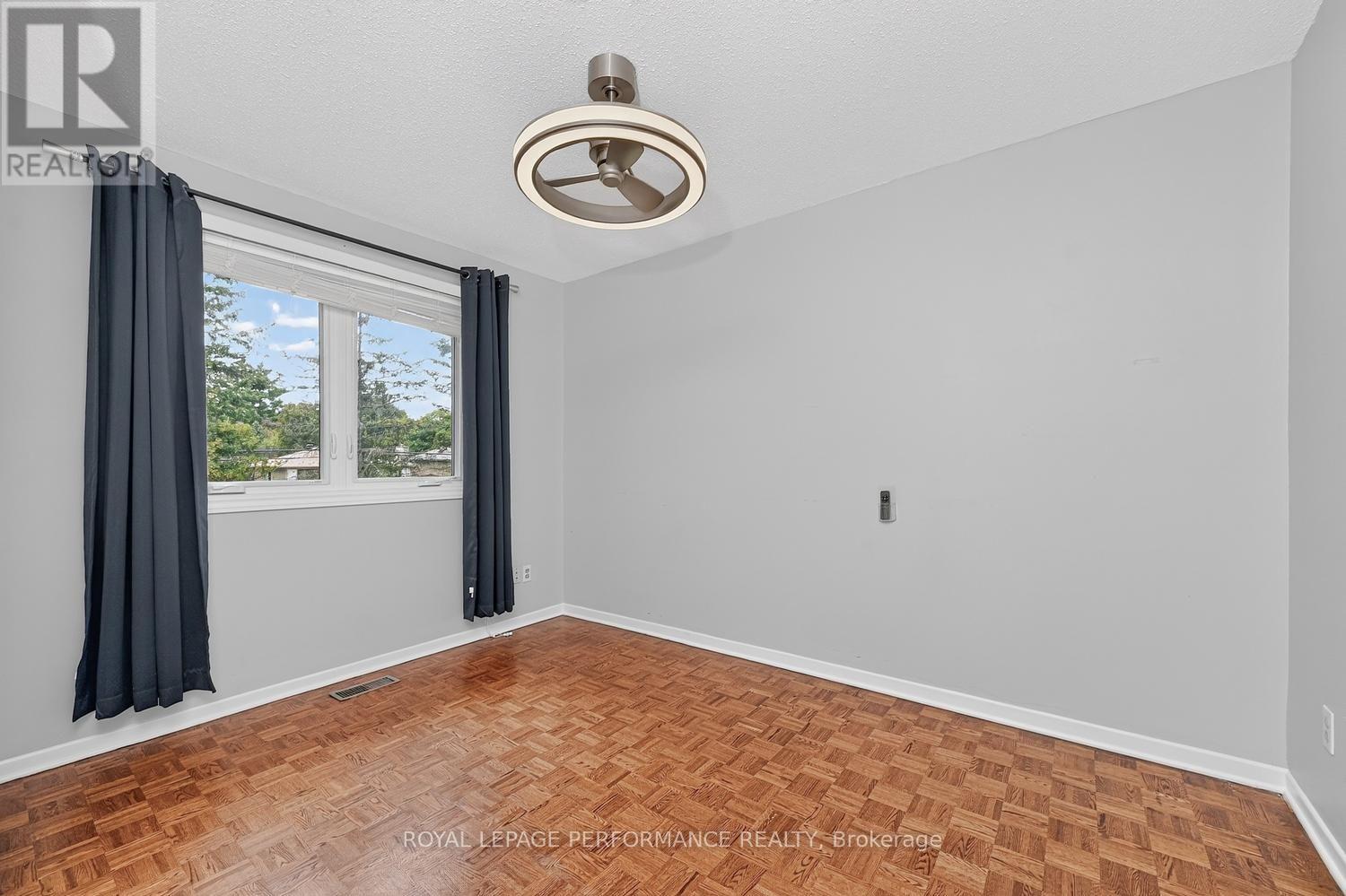 30 Viewpointe Private Property Photo 24